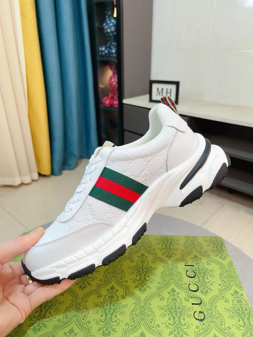Men's shoes 💰458🌹🌹[GUCCI] Gucci's new lace-up casual men's shoes are on the market first, and the materials and workmanship are superior to all versions on the market. The highest quality shipped first-layer cowhide with imported original perforated materials➕Genuine leather lining, privately molded soft outsole, high foot comfort, imported special materials highlight the brand's unique charm, high-end customization 38-44
